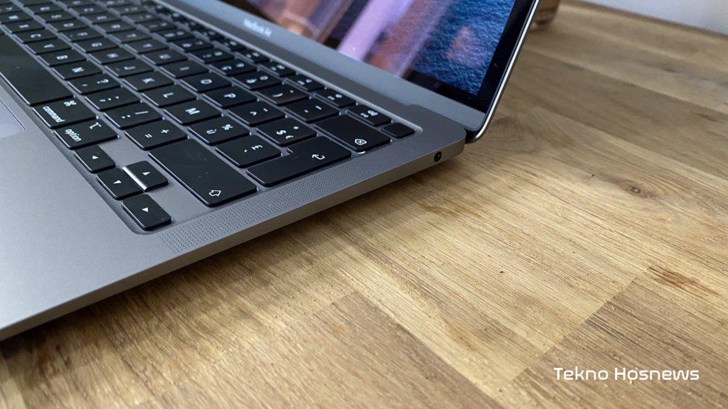 Desain Apple Macbook Air M1 2020 A2337