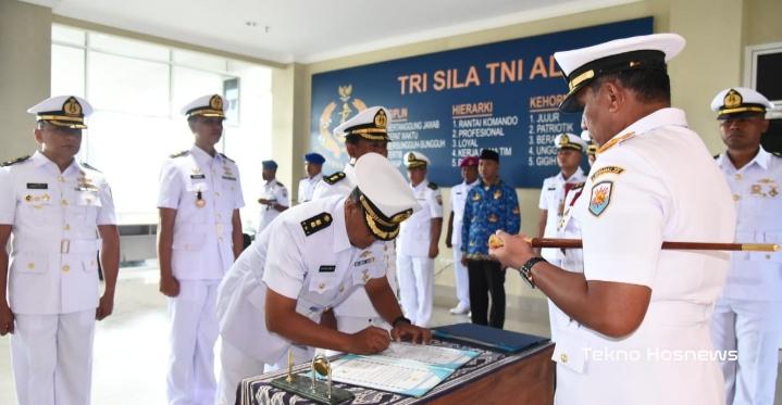 Danlantamal XII Laksma TNI Suharto Pimpin Acara Sertijab Kadiskum ...