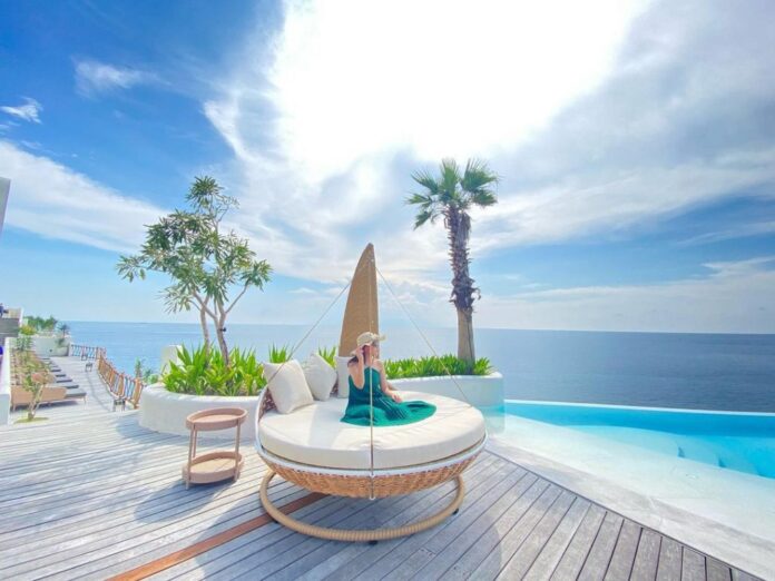 Royal Avila Lombok Restaurant