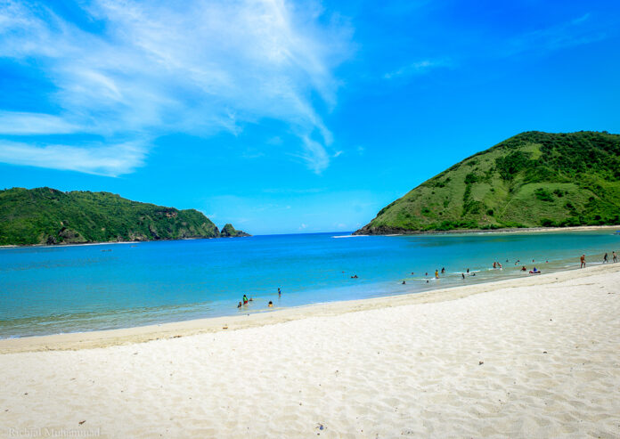 pantai-mawun-lombok