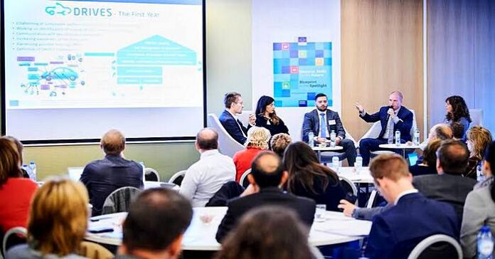 Pengertian Seminar, Tujuan, hingga Fungsi dan Pihak Yang Terlibat