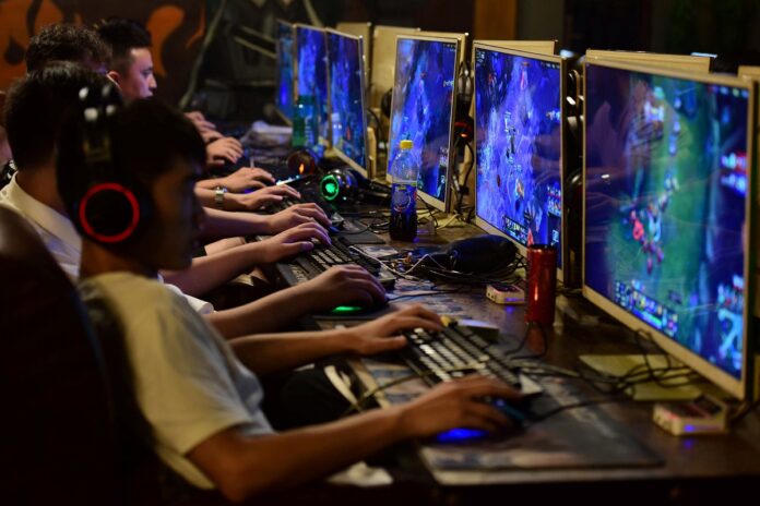Rental Warnet Terdekat Buka 24 Jam Surabaya, Sidoarjo Dari Lokasi Saya