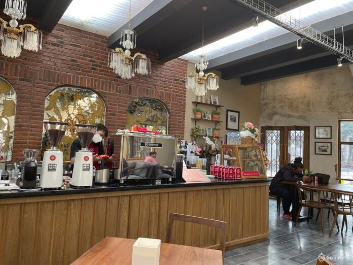 Cafe Tokopi Padma Tjantik Tunjungan Surabaya