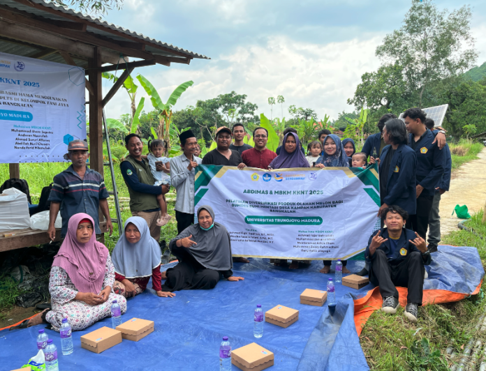 Melon Jadi Manisan! Inovasi BumDes Kampak Berawal dari Sentuhan Kampus UTM