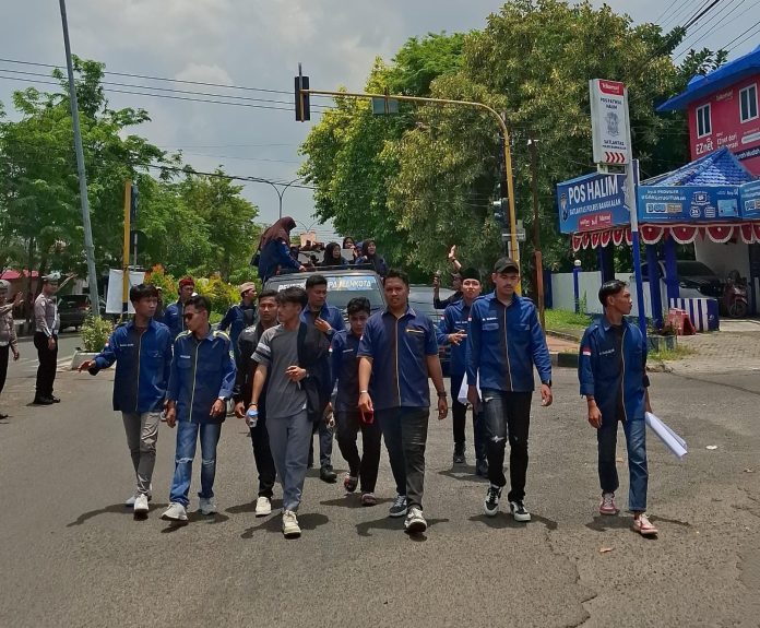 KOMPAS SOROTI POTONGAN BANTUAN PIP SISWA DI KECAMATAN SEPULU, DESAK DINAS TERKAIT LAKUKAN AUDIT